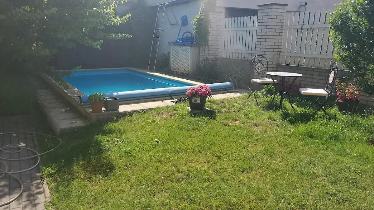 Σπίτι διακοπών Rodinny Dum V Praze S Bazenem Πράγα